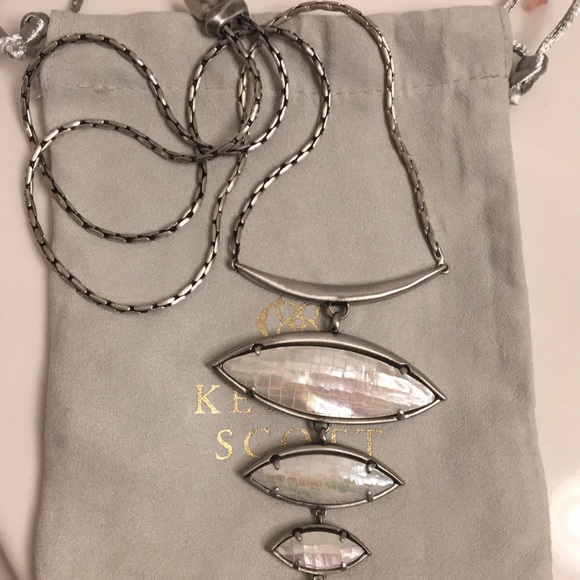 Morris Statement Necklace in Crackle Ivory Pearl - Picture 3 of 5